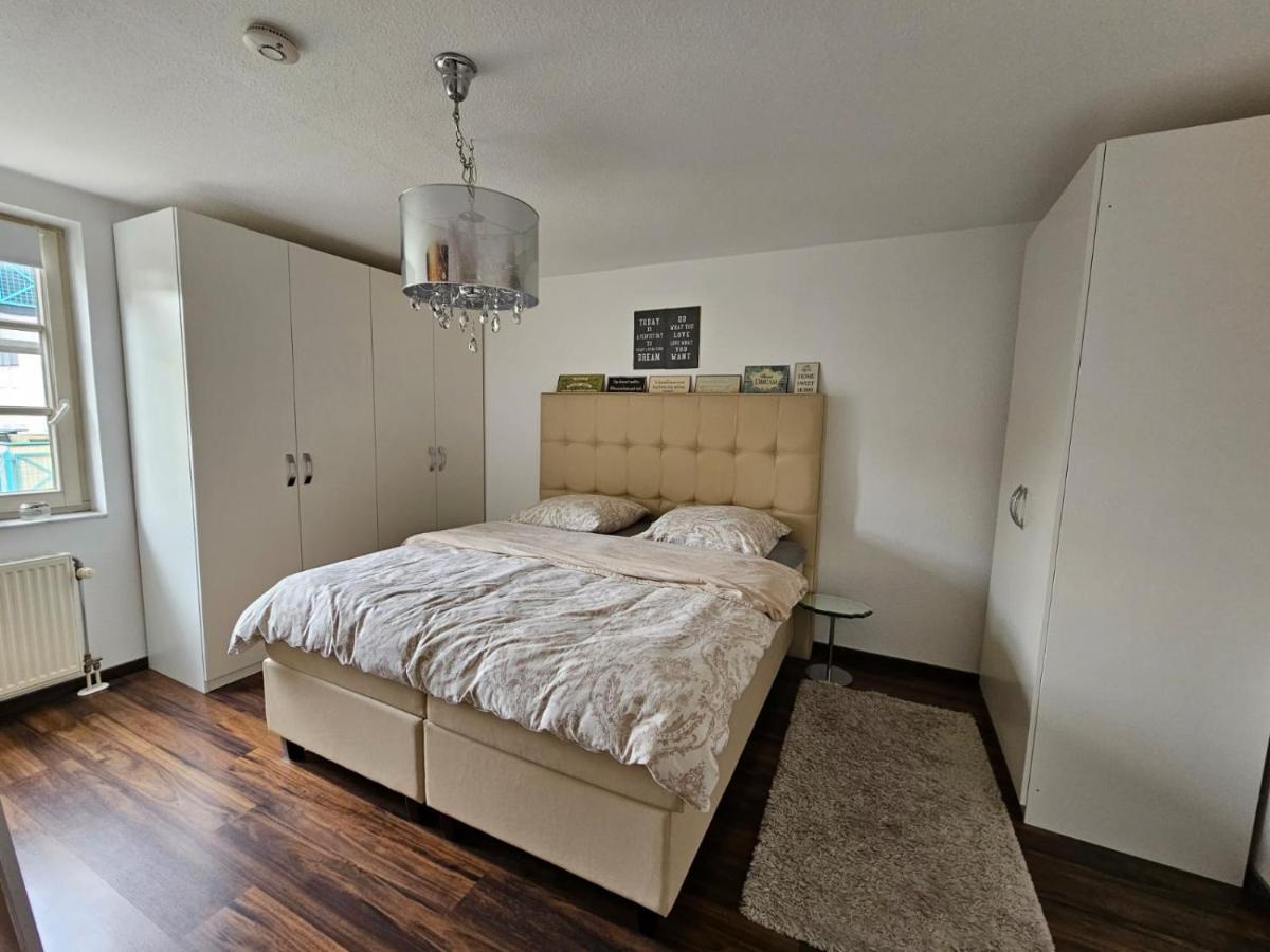 Uebernachten Sie Im Wunderschoenen Weiden Apartment Cologne Exterior photo